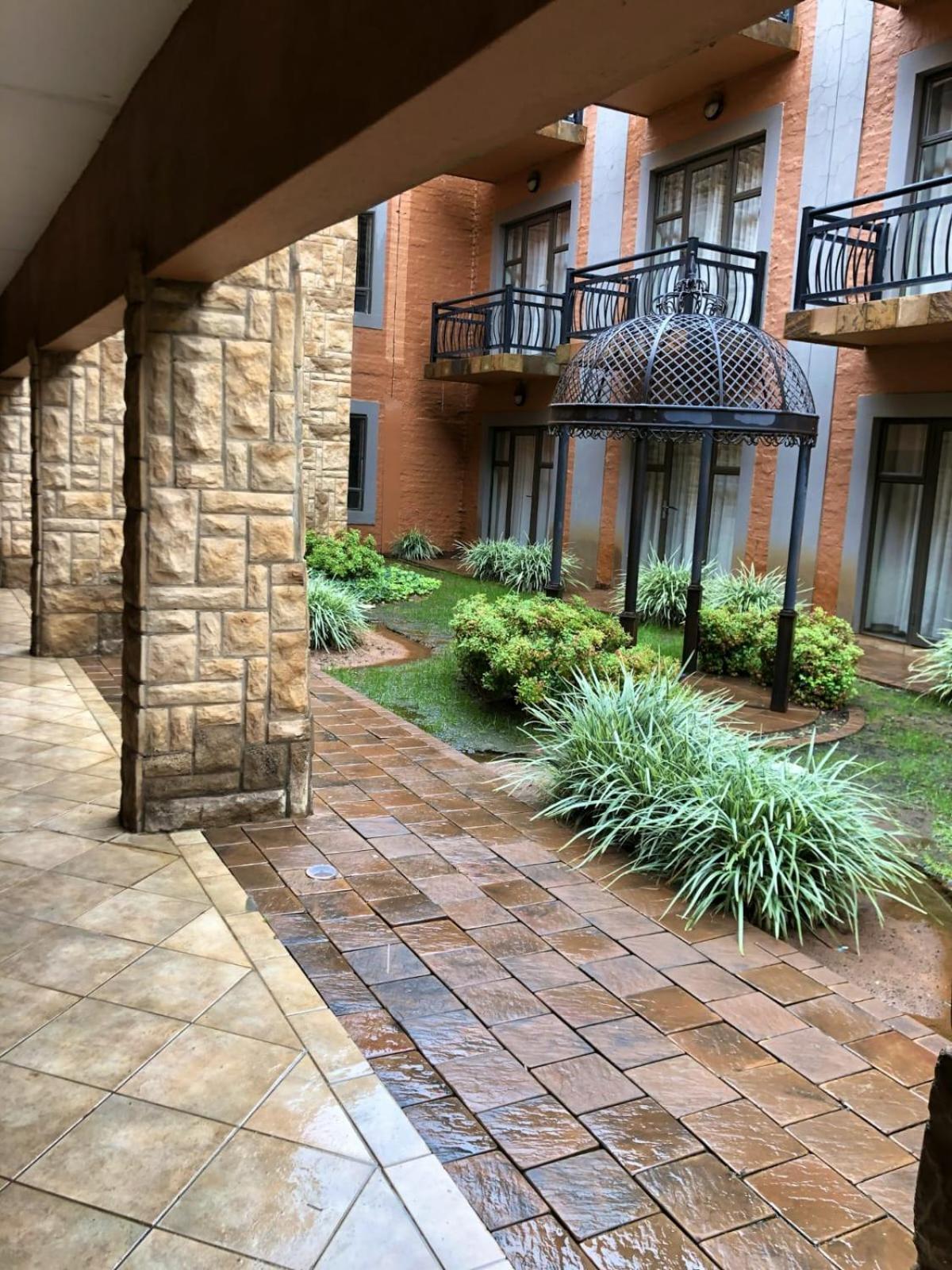 Best Overnight Modern & Private With King Size Bed Bloemfontein Eksteriør bilde