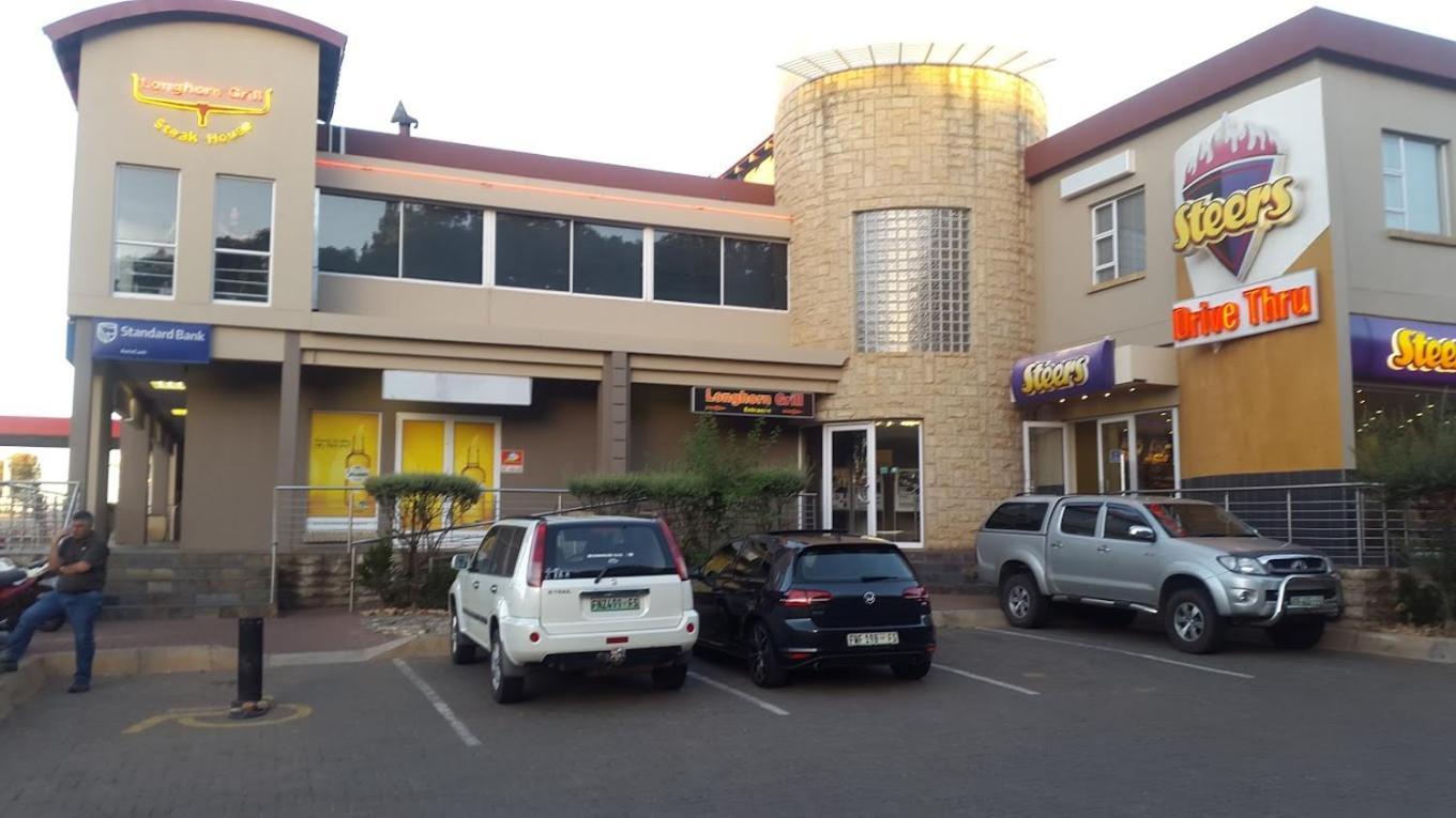 Best Overnight Modern & Private With King Size Bed Bloemfontein Eksteriør bilde